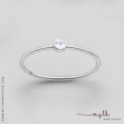 925 Sterling Silver Solitaire Ring, Decorated with Moonstone