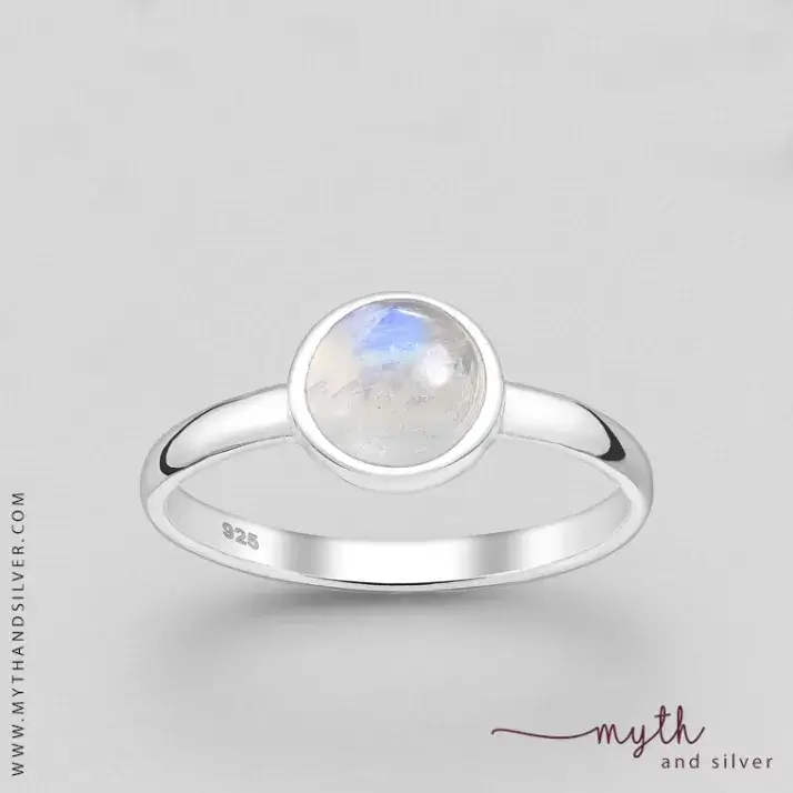 925 Sterling Silver Ring, Decorated with Moonstone