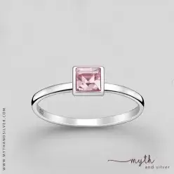 925 Sterling Silver Square Ring Decorated with Fine Austrian Crystal